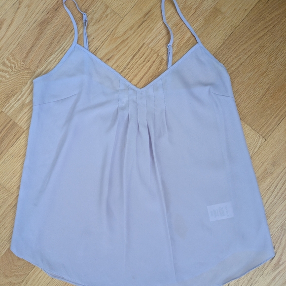 Aritizia Talula lilac camisole tank - Picture 5 of 9